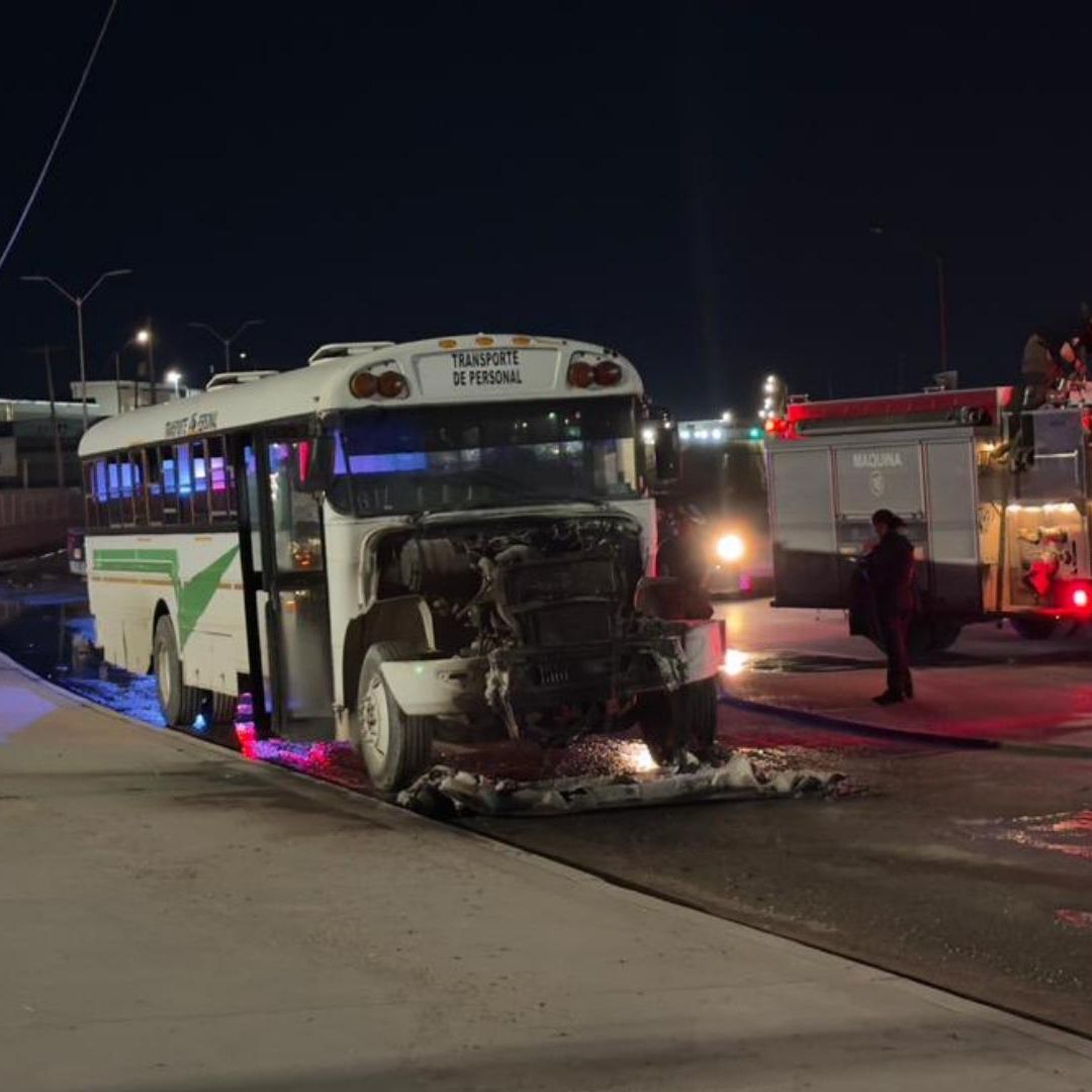Incendio en camión de transporte de personal